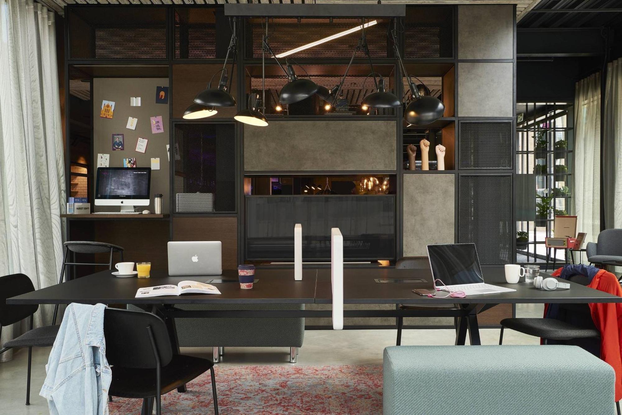 Moxy York Hotel Екстериор снимка