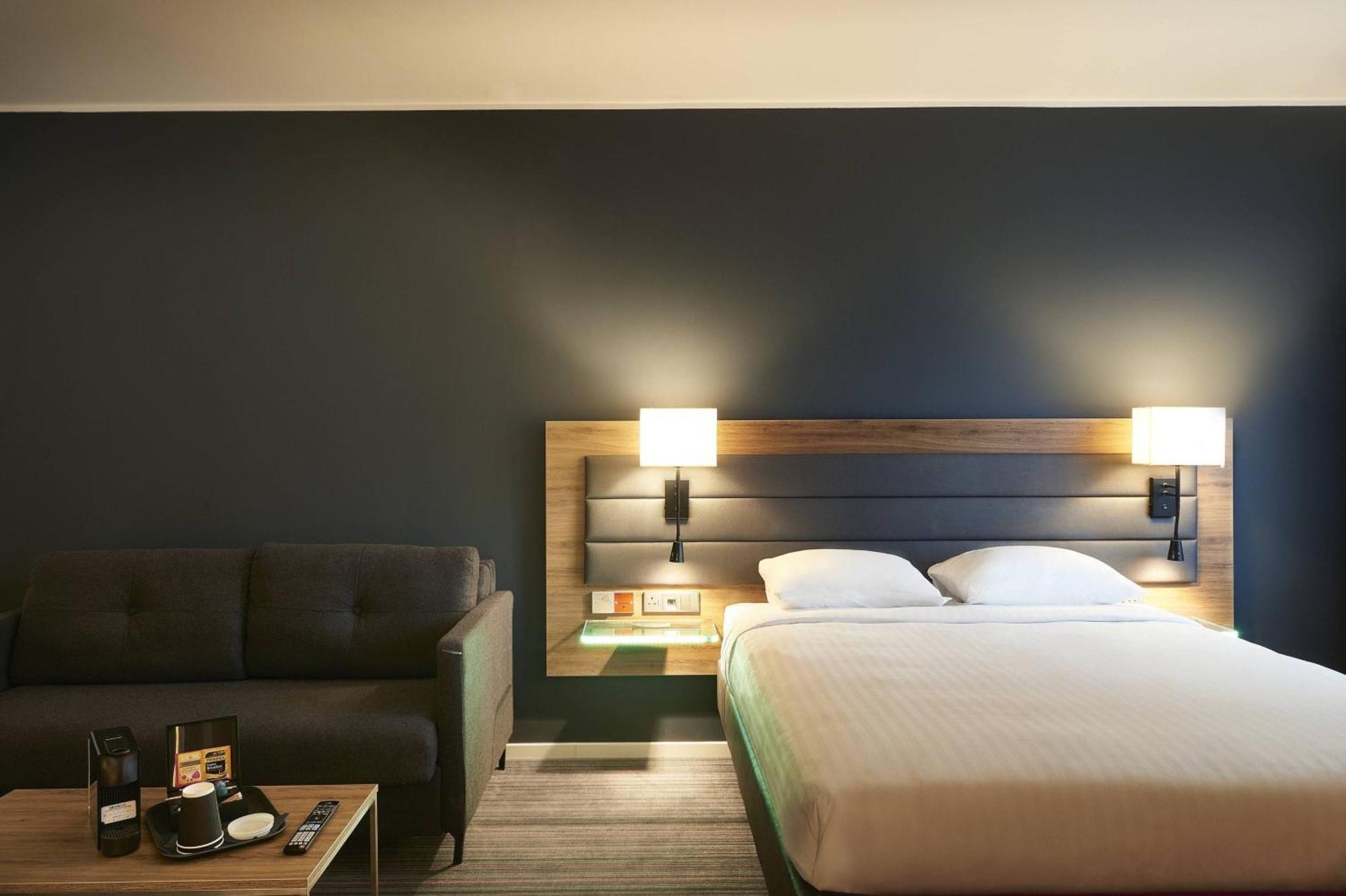 Moxy York Hotel Екстериор снимка