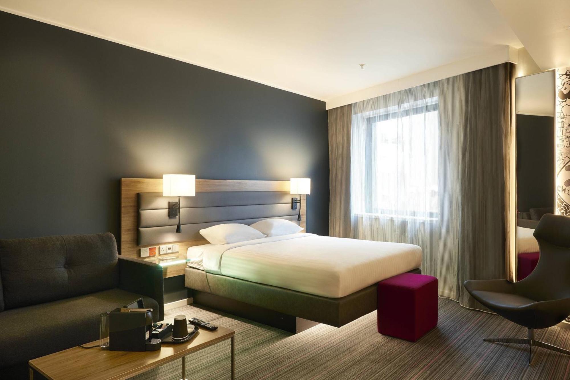 Moxy York Hotel Екстериор снимка