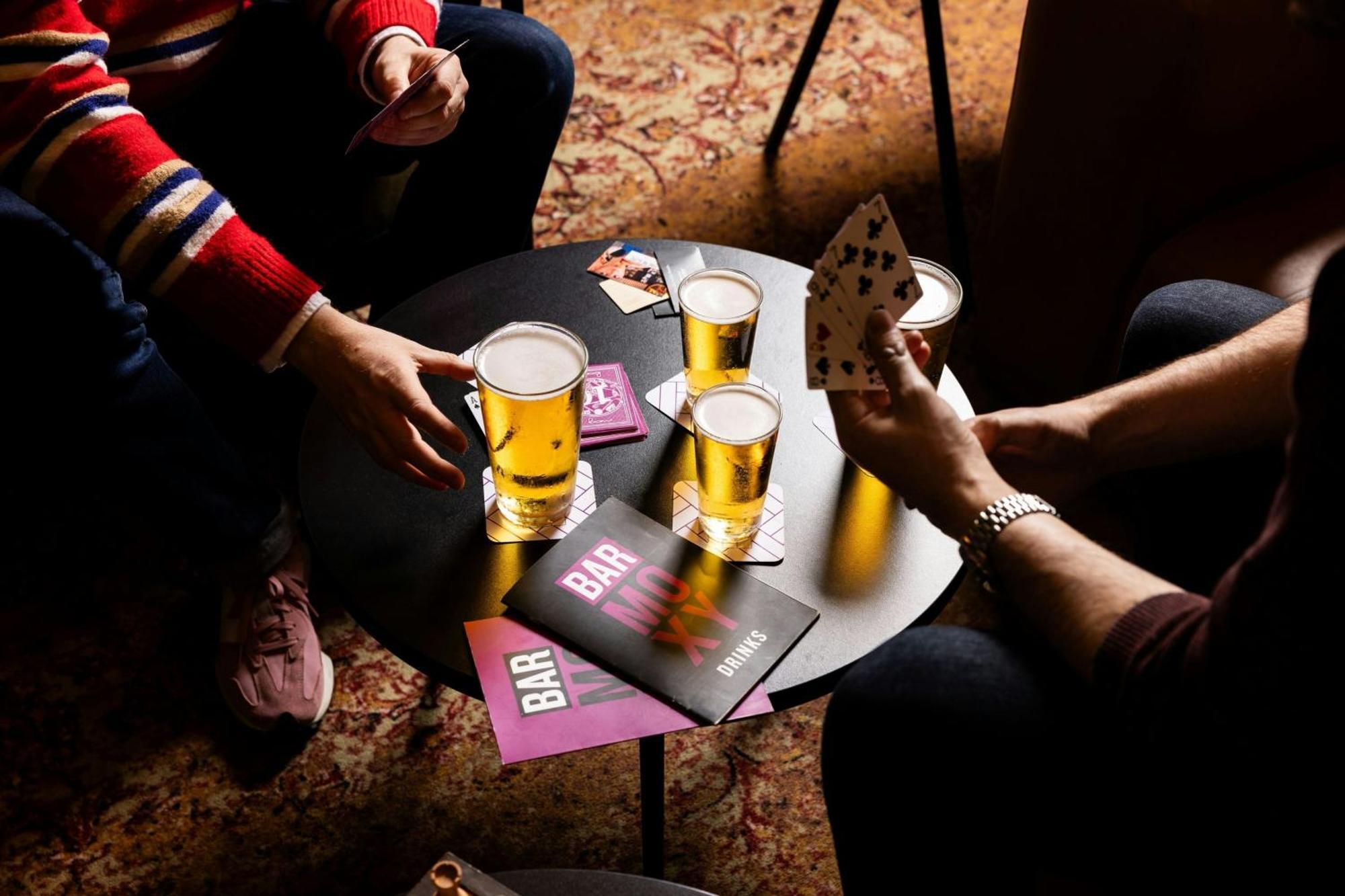 Moxy York Hotel Екстериор снимка