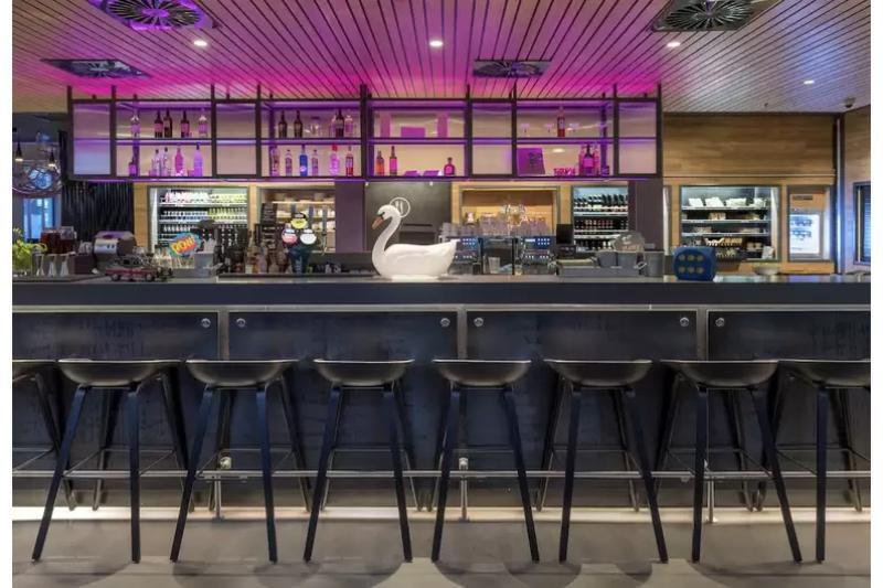 Moxy York Hotel Екстериор снимка