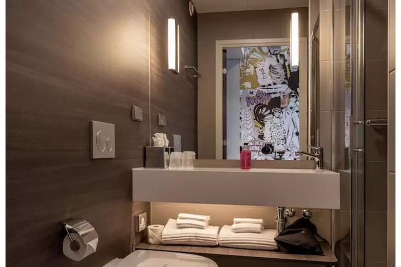 Moxy York Hotel Екстериор снимка